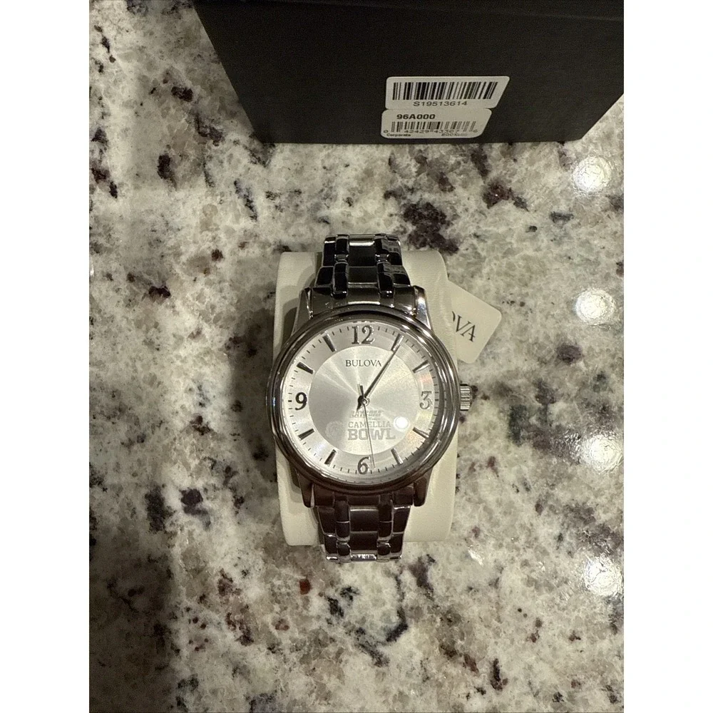 New Bulova Men's Quartz Arabic Numerals Silver-Tone Dial Band Watch 96A000
